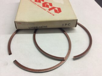 1977 Suzuki Piston Ring Set 0.50 OS RM370