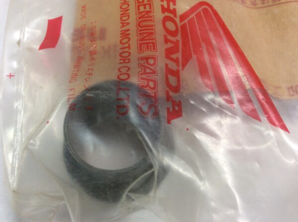 1981 Honda Bushing outer, Drive Sprocket - Image 2