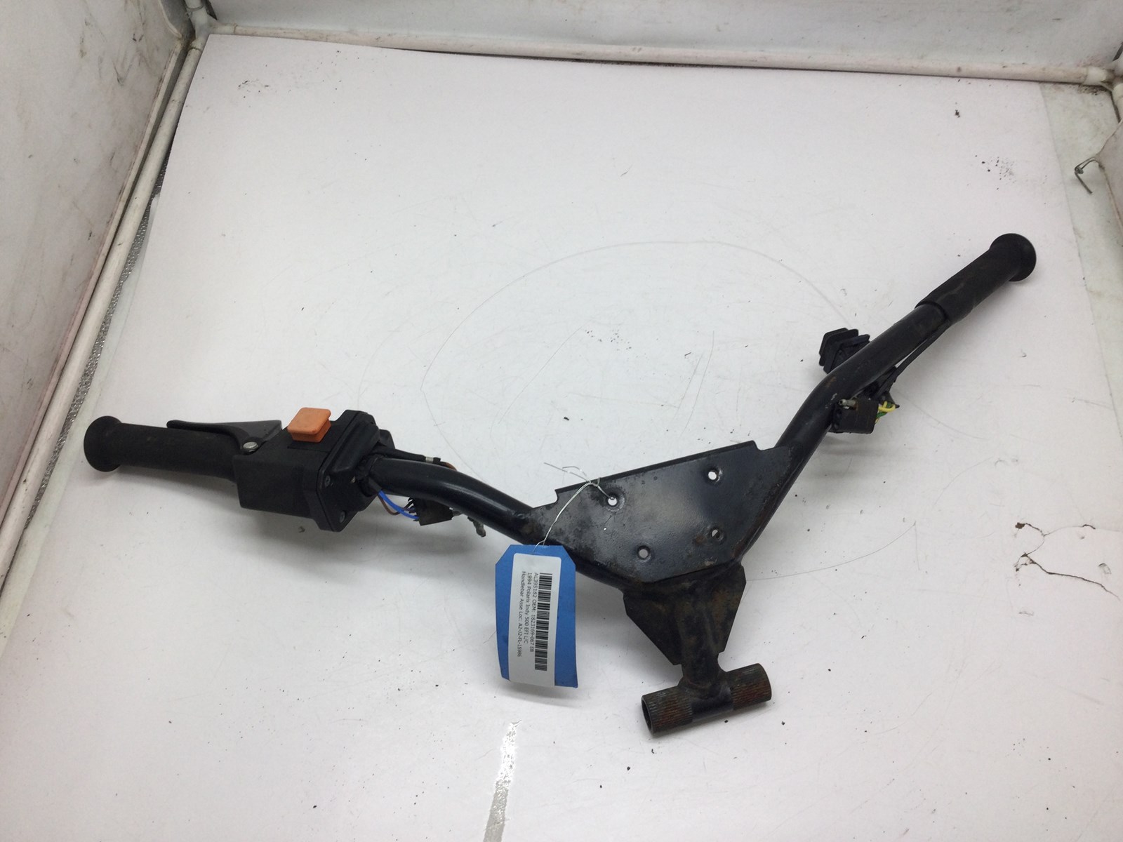 1994 Polaris Handlebar Assembly w/ 2 Heated Grips And Throttle Block - Image 2
