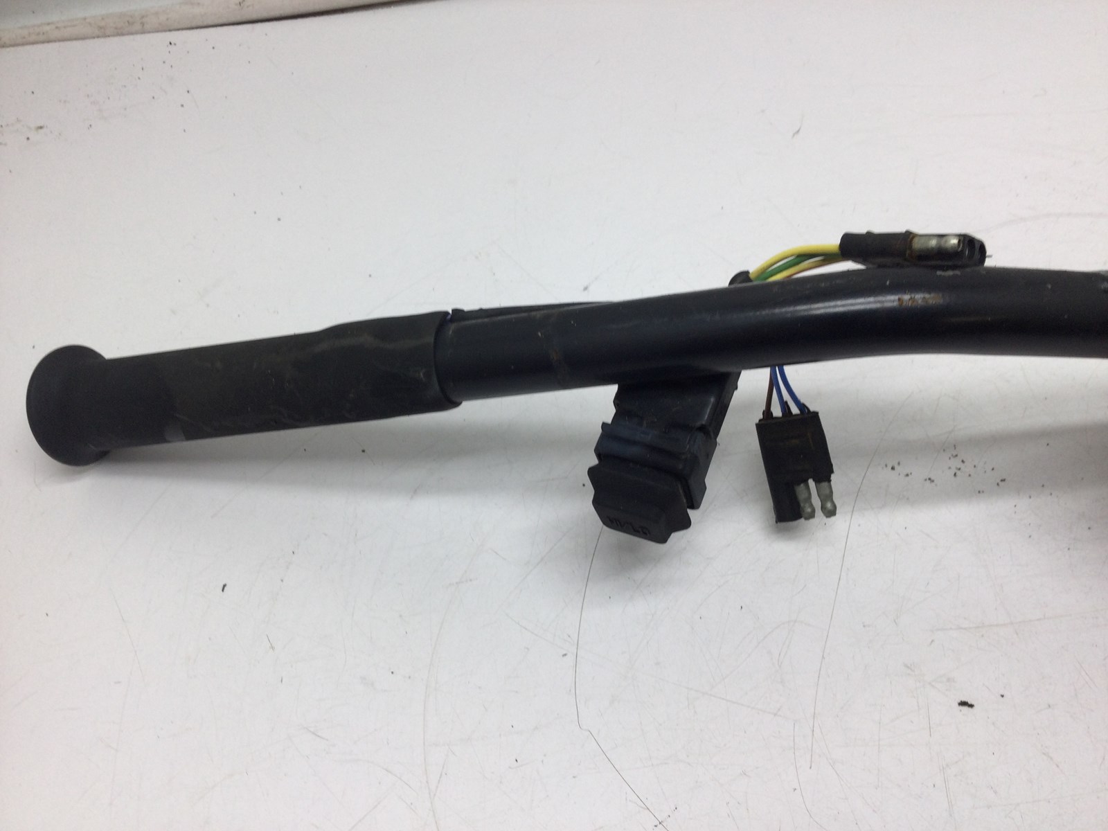 1994 Polaris Handlebar Assembly w/ 2 Heated Grips And Throttle Block - Image 3