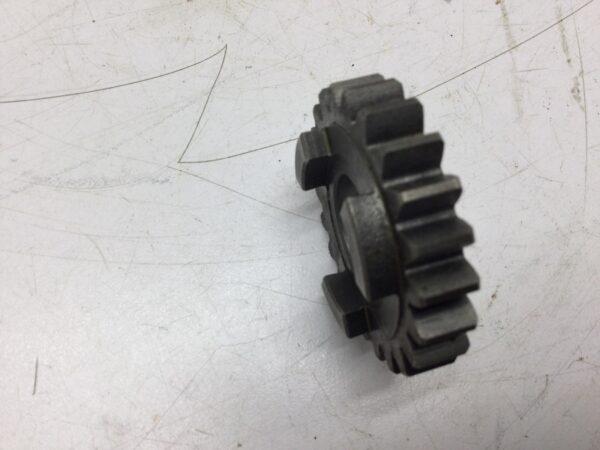 1982 Suzuki 5th Drive Gear - Image 3