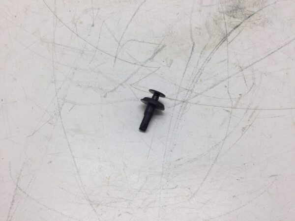 CLIP,FENDER - Image 3