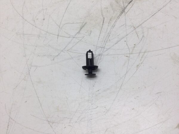 CLIP,FENDER - Image 4