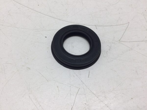 1985 Suzuki Secondary Drive Gear Oil Seal - Image 2