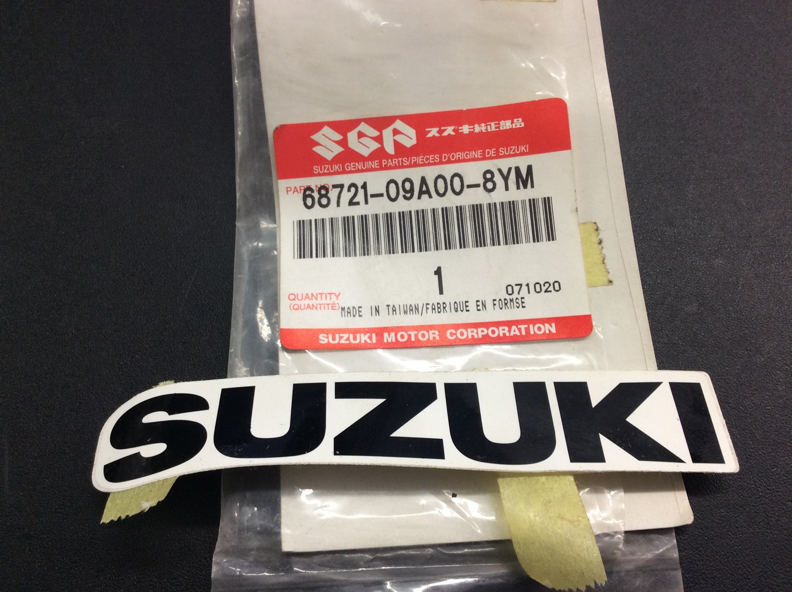 2007 Suzuki Emblem, "SUZUKI" - Image 3