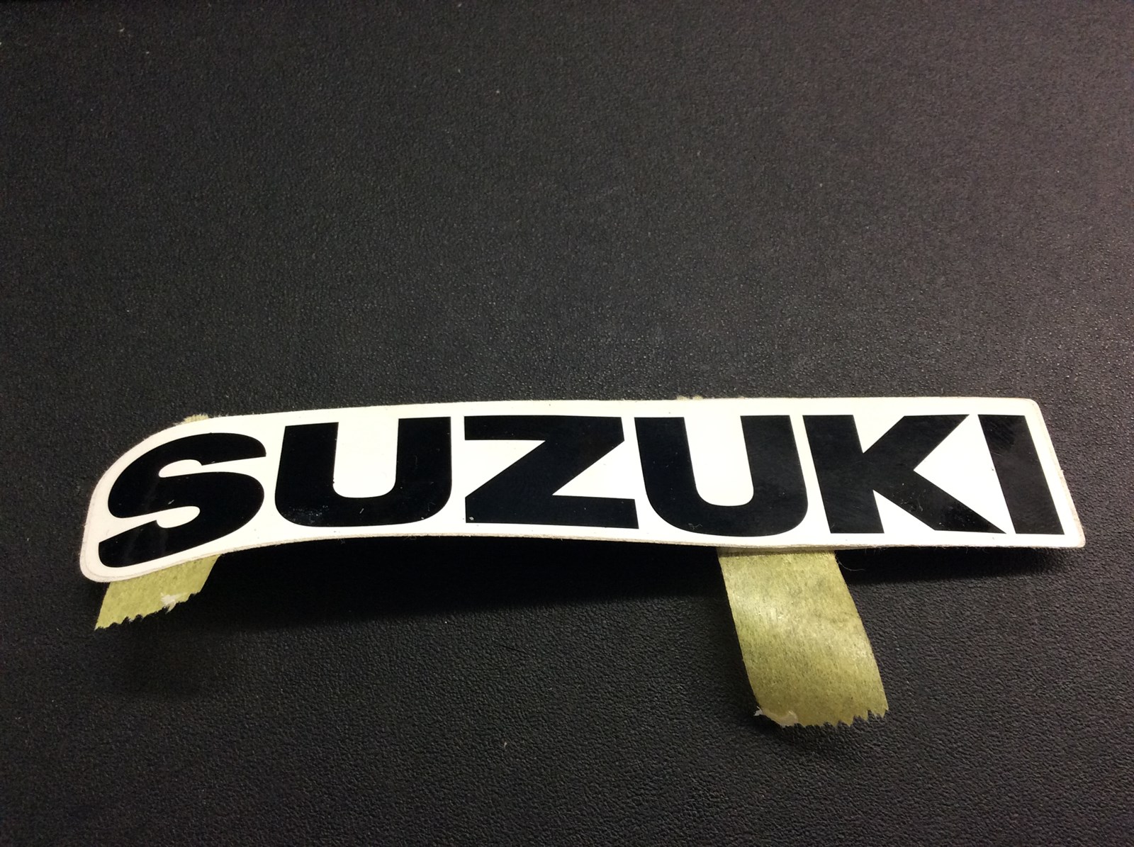 2007 Suzuki Emblem, "SUZUKI"