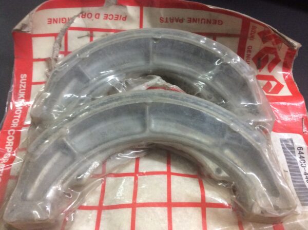 2005 Suzuki Brake Shoe Set - Image 3