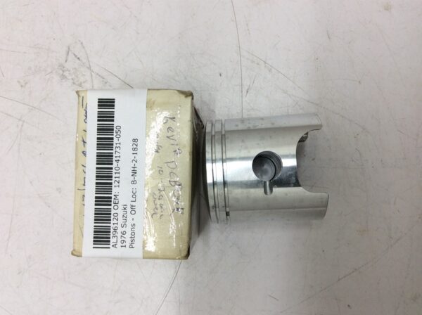 1976 Suzuki Piston 0.50 Oversized