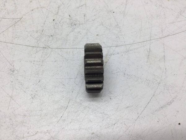 1983 Suzuki 2nd Drive Gear NT:18 - Image 2