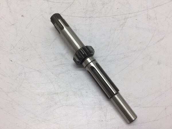 1983 Suzuki Gearbox Countershaft - Image 3
