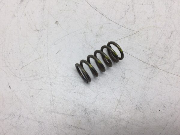 1981 Suzuki Clutch Spring - Image 2