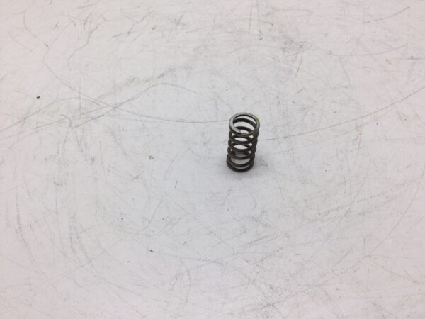 1981 Suzuki Clutch Spring - Image 4