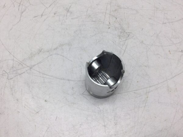 1976 Suzuki OEM Piston - Image 3