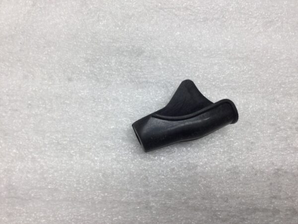 1982 Suzuki Brake Dust Cover - Image 4