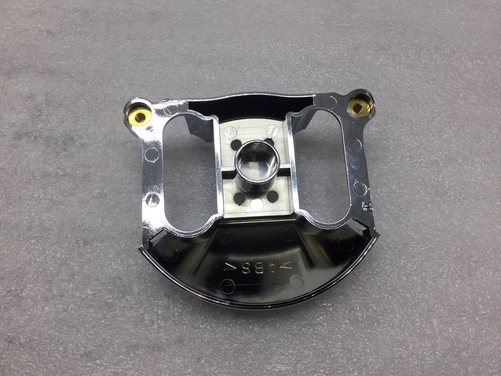 2006 Yamaha Lower handlebar cover - Image 4