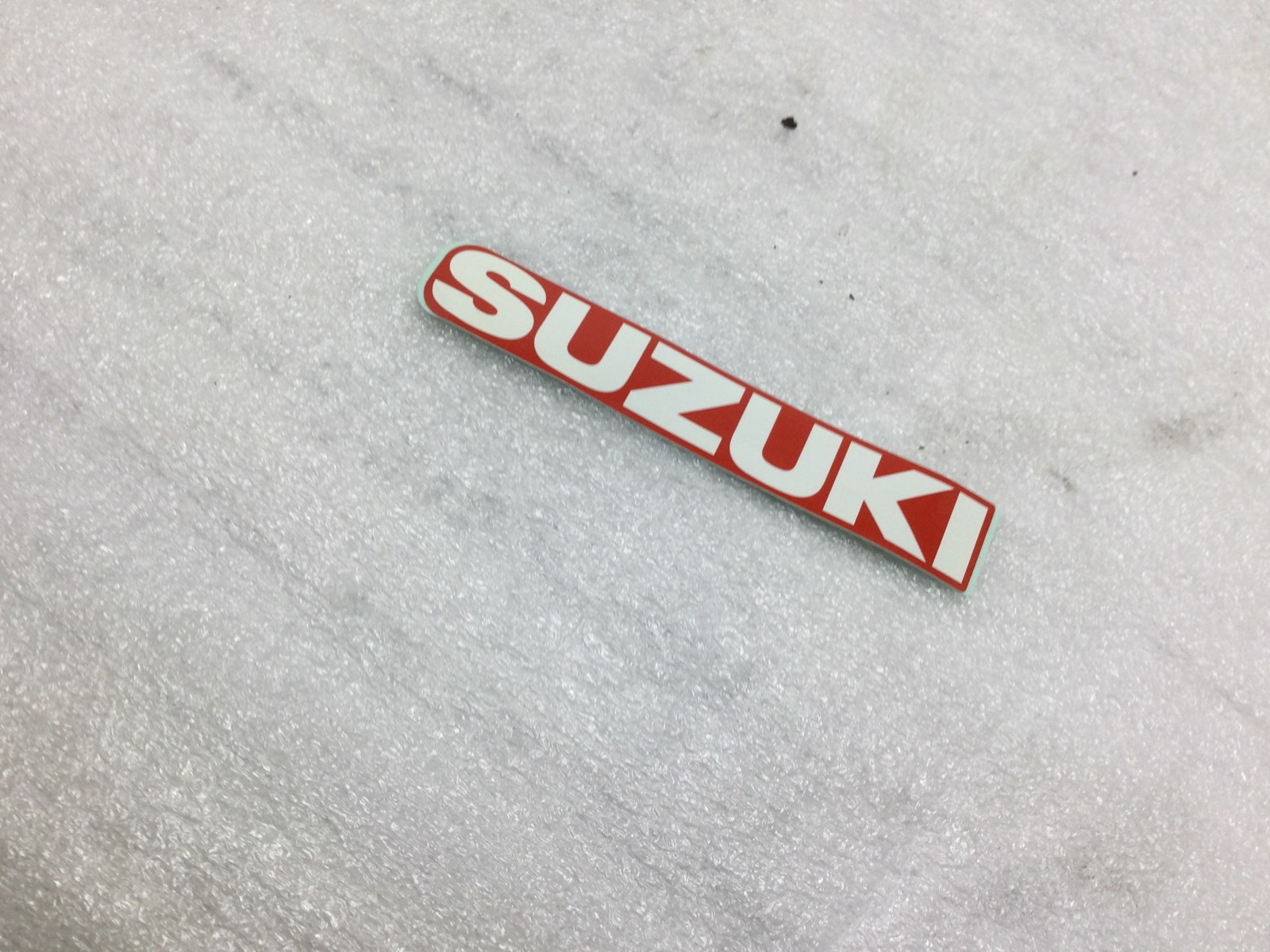 1990 Suzuki Decal - white letters red background - Image 3