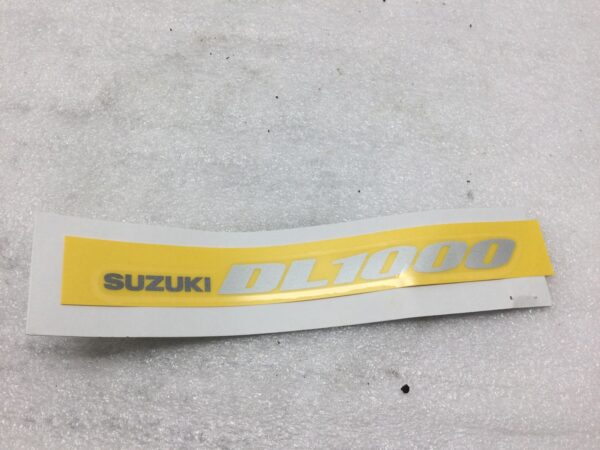 2009 Suzuki Seat Tail Cover Decal 'SUZUKI DL1000 - Image 3