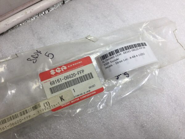 2009 Suzuki Seat Tail Cover Decal 'SUZUKI DL1000 - Image 5
