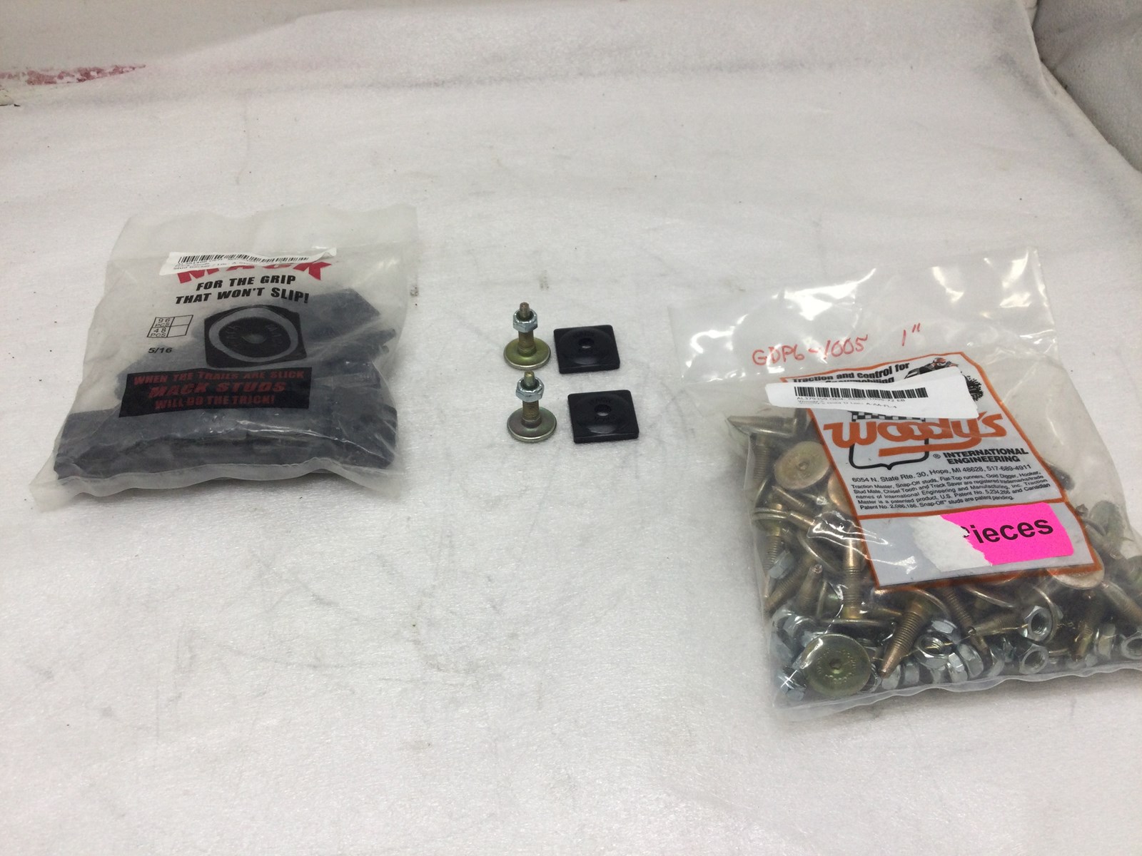 Woody's Gold Digger Studs - 1.00" - SOLD EACH WITH NUT AND BACKER