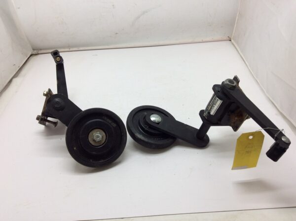 2004 Ski-Doo Rouski Retractable Ski Wheel Set - Image 4