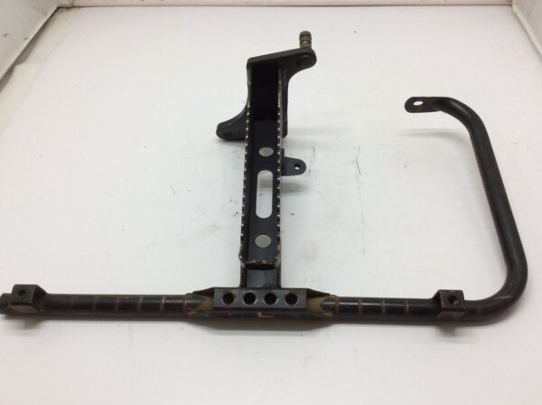 2010 Suzuki LH footrest - Image 4