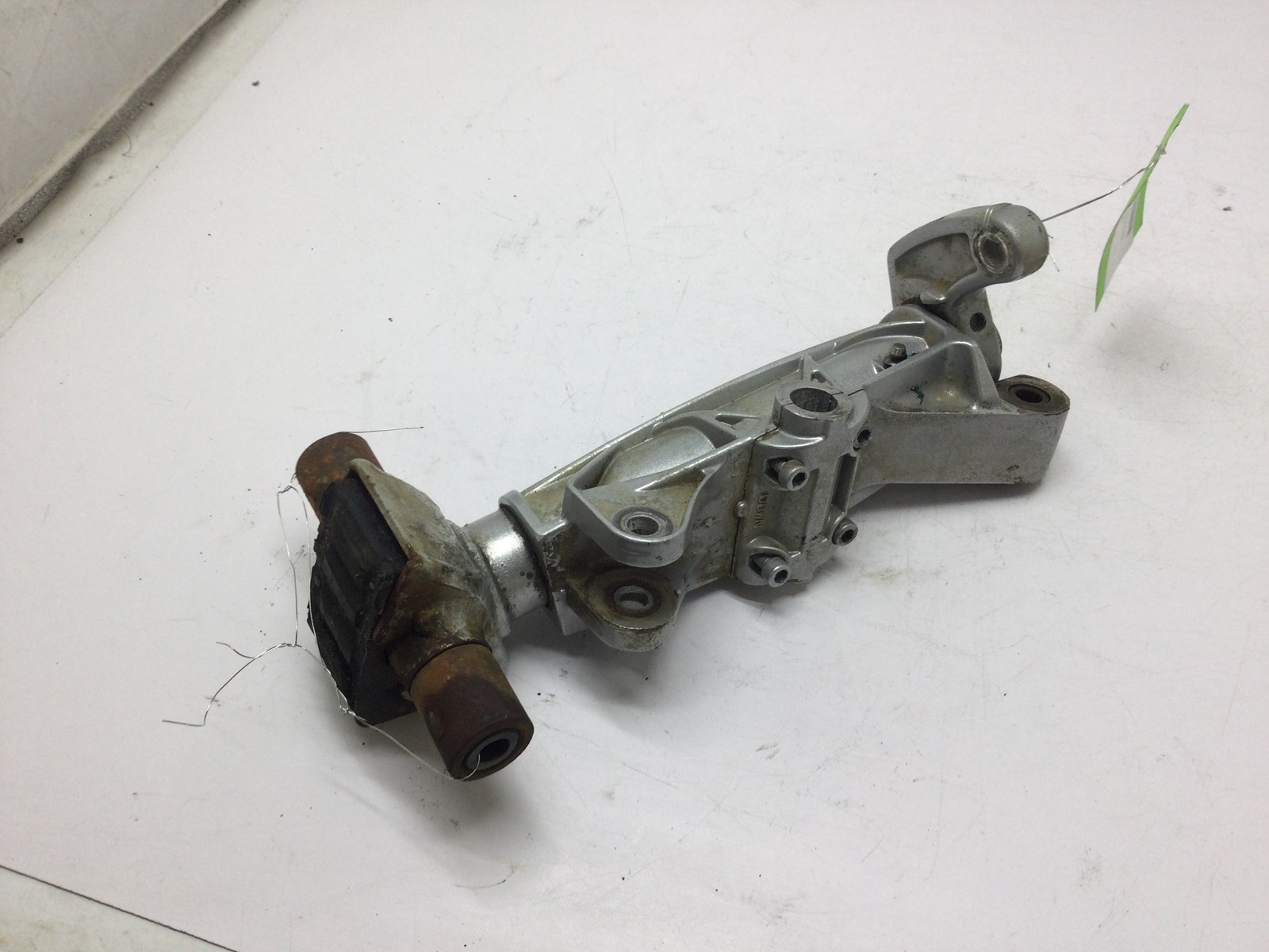 2009 Arctic Cat RH Ski Spindle - Image 4