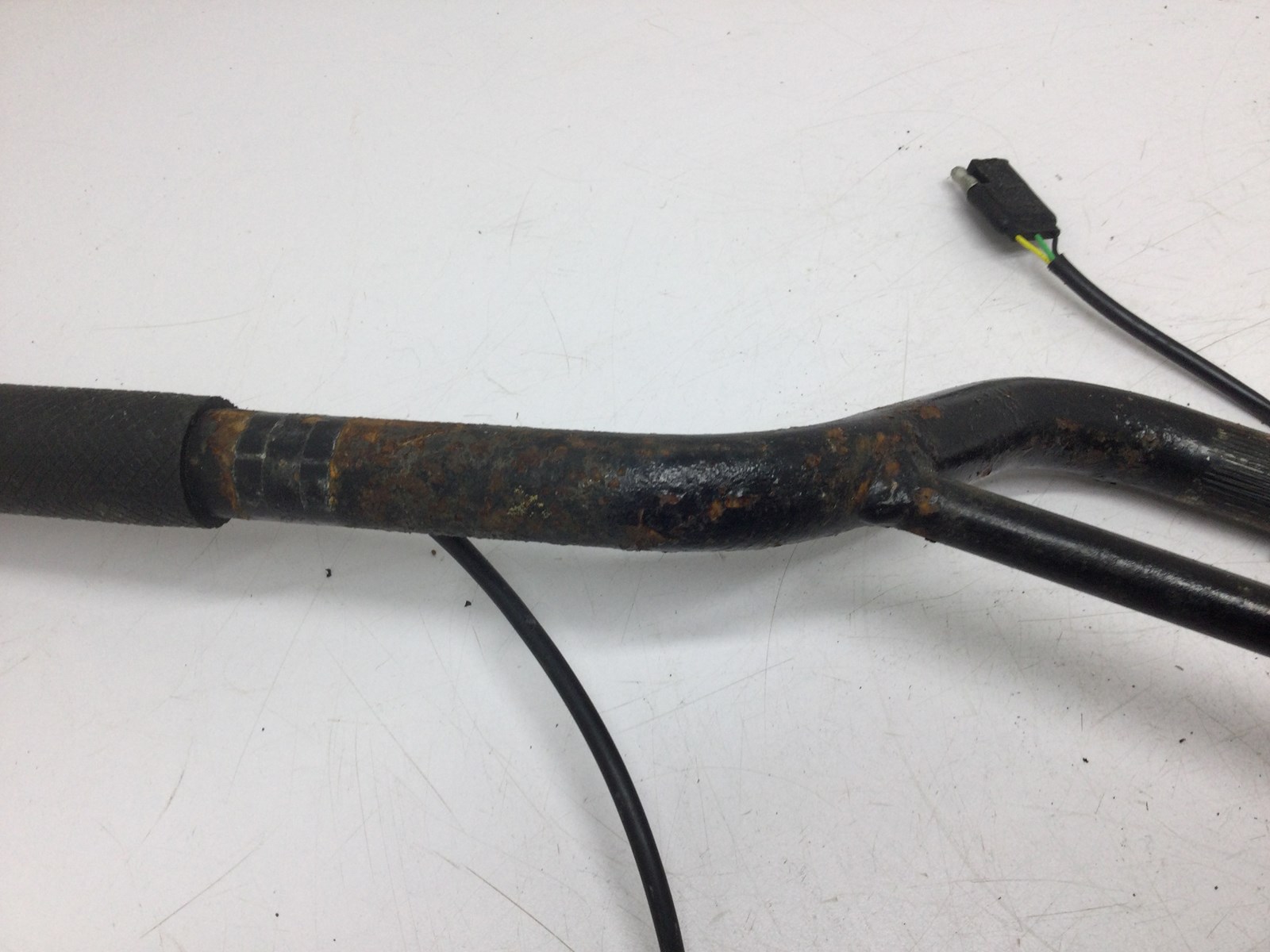 2005 Arctic Cat Handlebar - Image 3