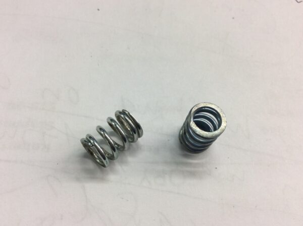 1972 Yamaha Carburetor Adjustment Screw Spring