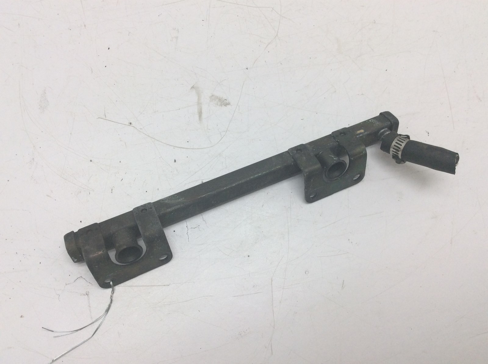 2004 Arctic Cat Fuel Rail - Image 2