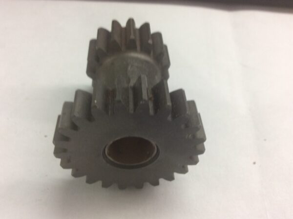 1971 Honda Gear, Sub Transmission Countershaft - Image 3