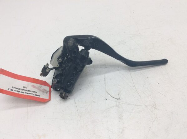 Brake Master Cylinder - Image 5