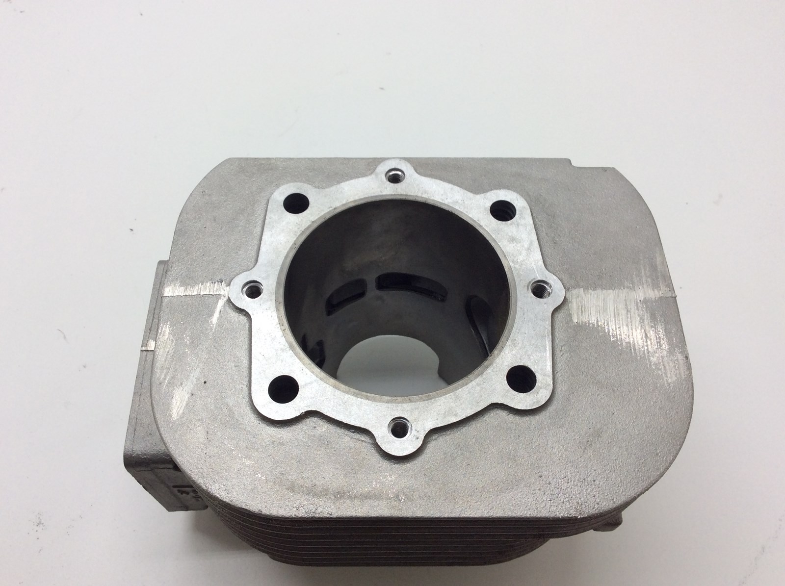 1984 Yamaha NOS MAG / Right Cylinder - Image 2