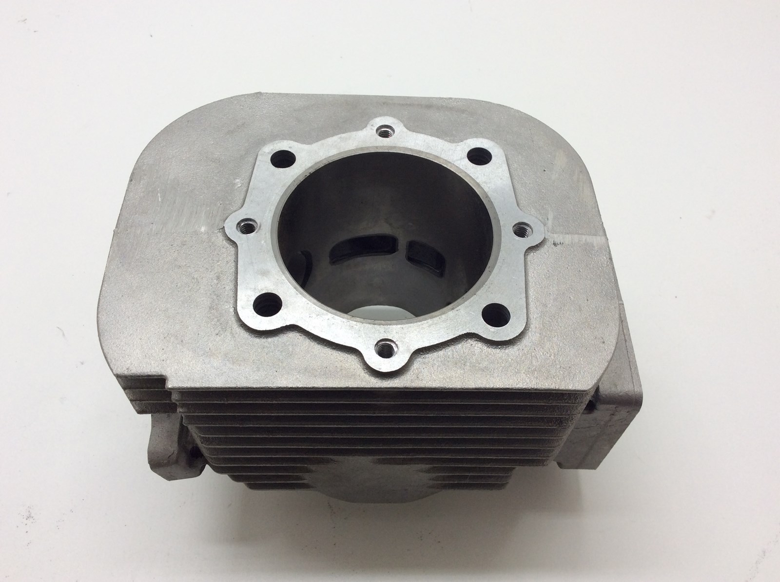 1984 Yamaha NOS MAG / Right Cylinder - Image 3