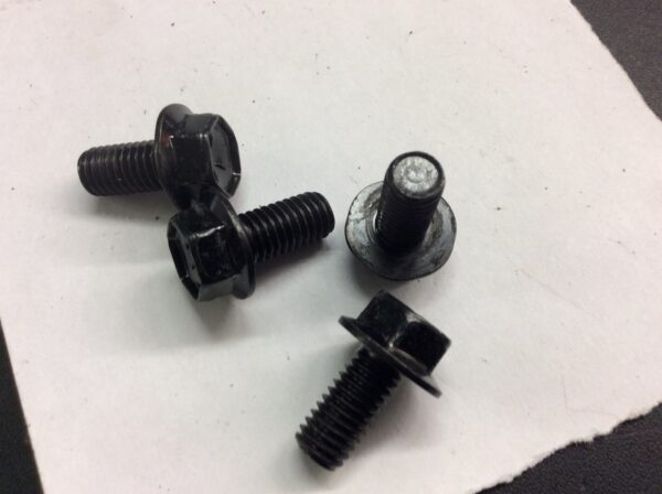 2006 Suzuki Bolt - Footrest