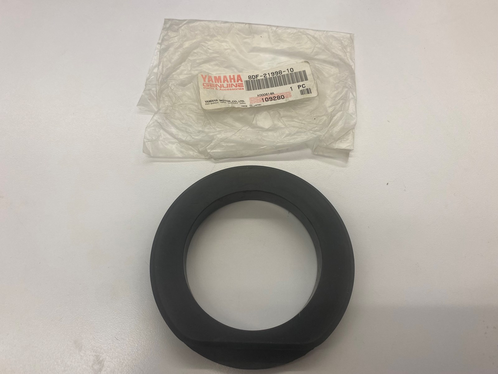2000 Yamaha Exhaust Rubber Grommet/Spacer - Image 4