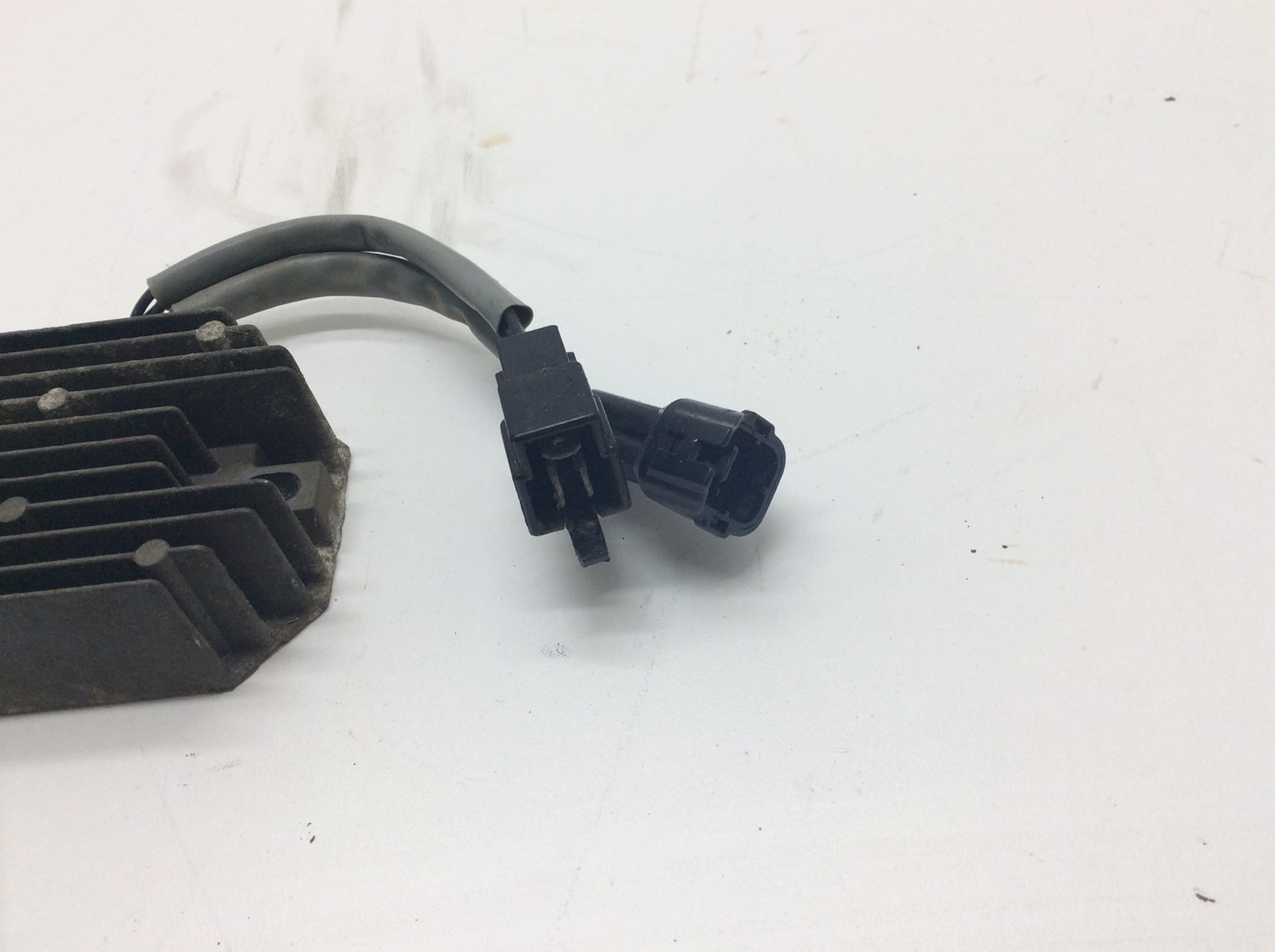 2004 Arctic Cat Voltage Regulator / Rectifier - fits 400 - Image 3