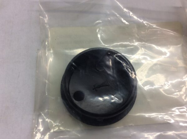 2000 Yamaha Plug, Front Bumper - Image 2