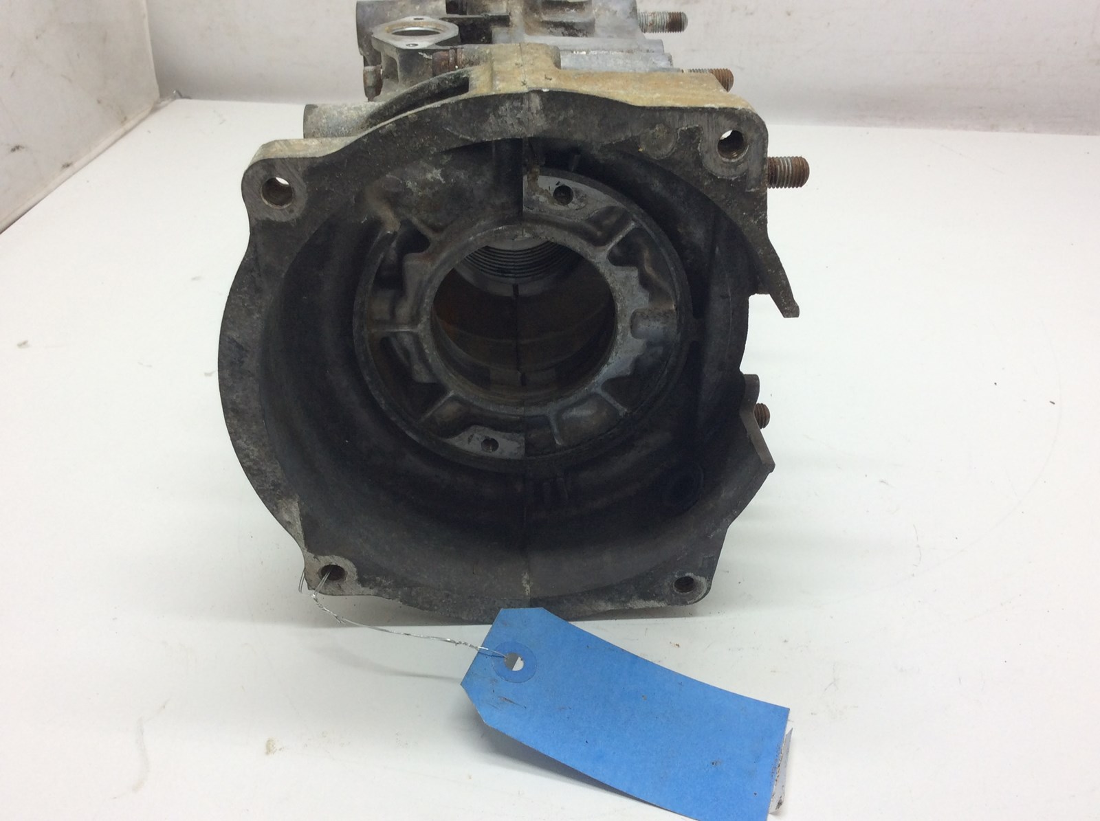 1994 Polaris INDY 500 L/C EFI CRANK CASE - Image 4