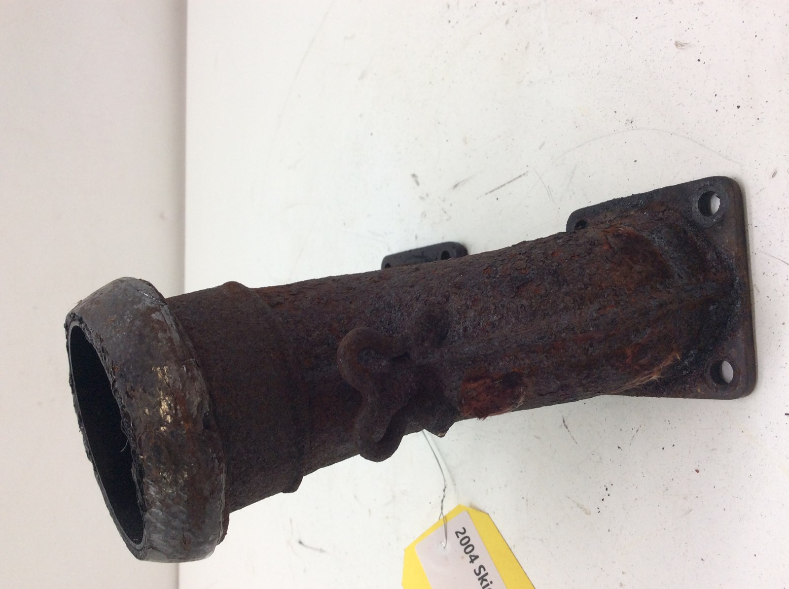 2004 Ski-Doo MANIFOLD - Image 3