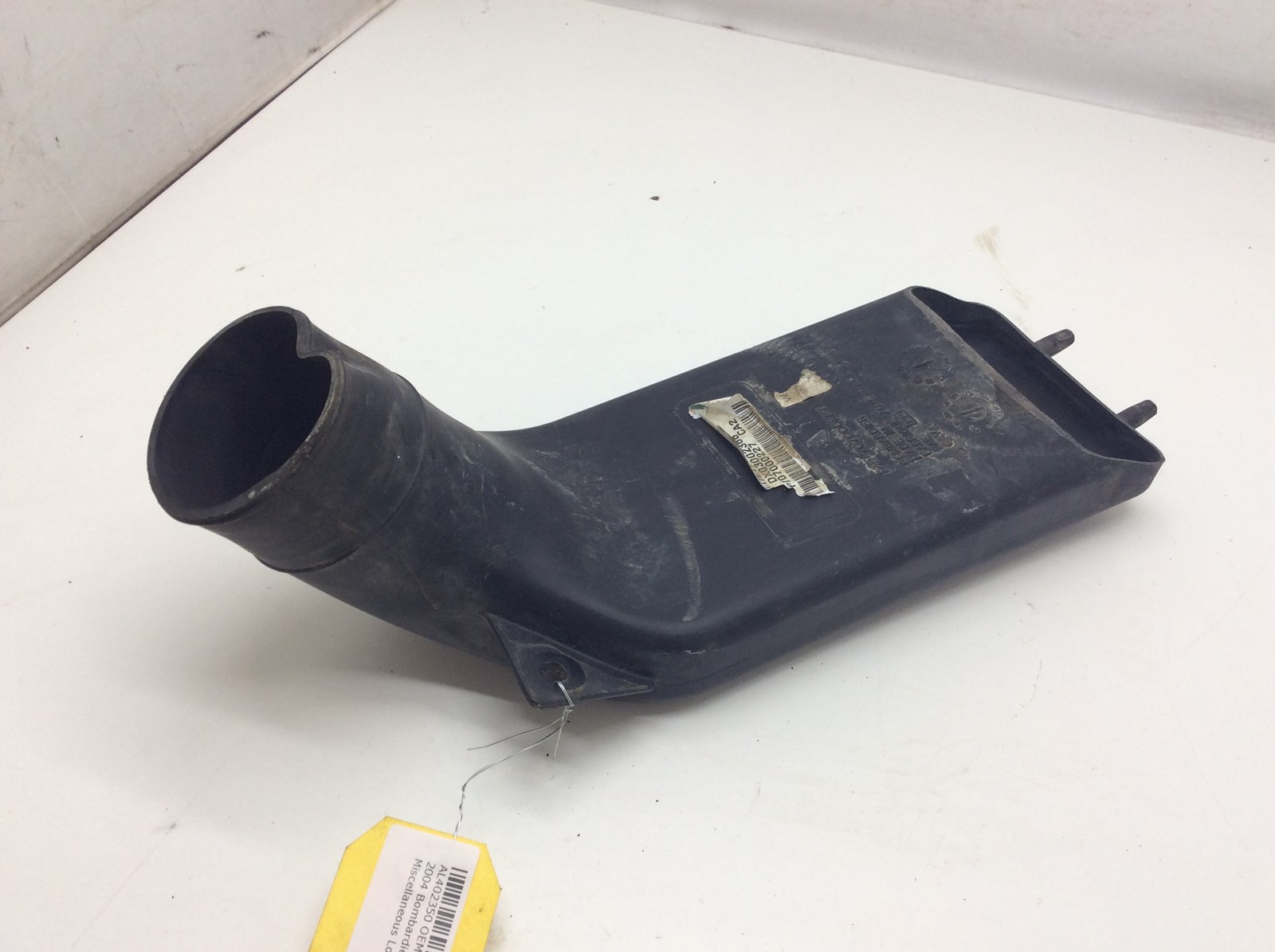 2004 Bombardier Air Outlet Tube - Image 2