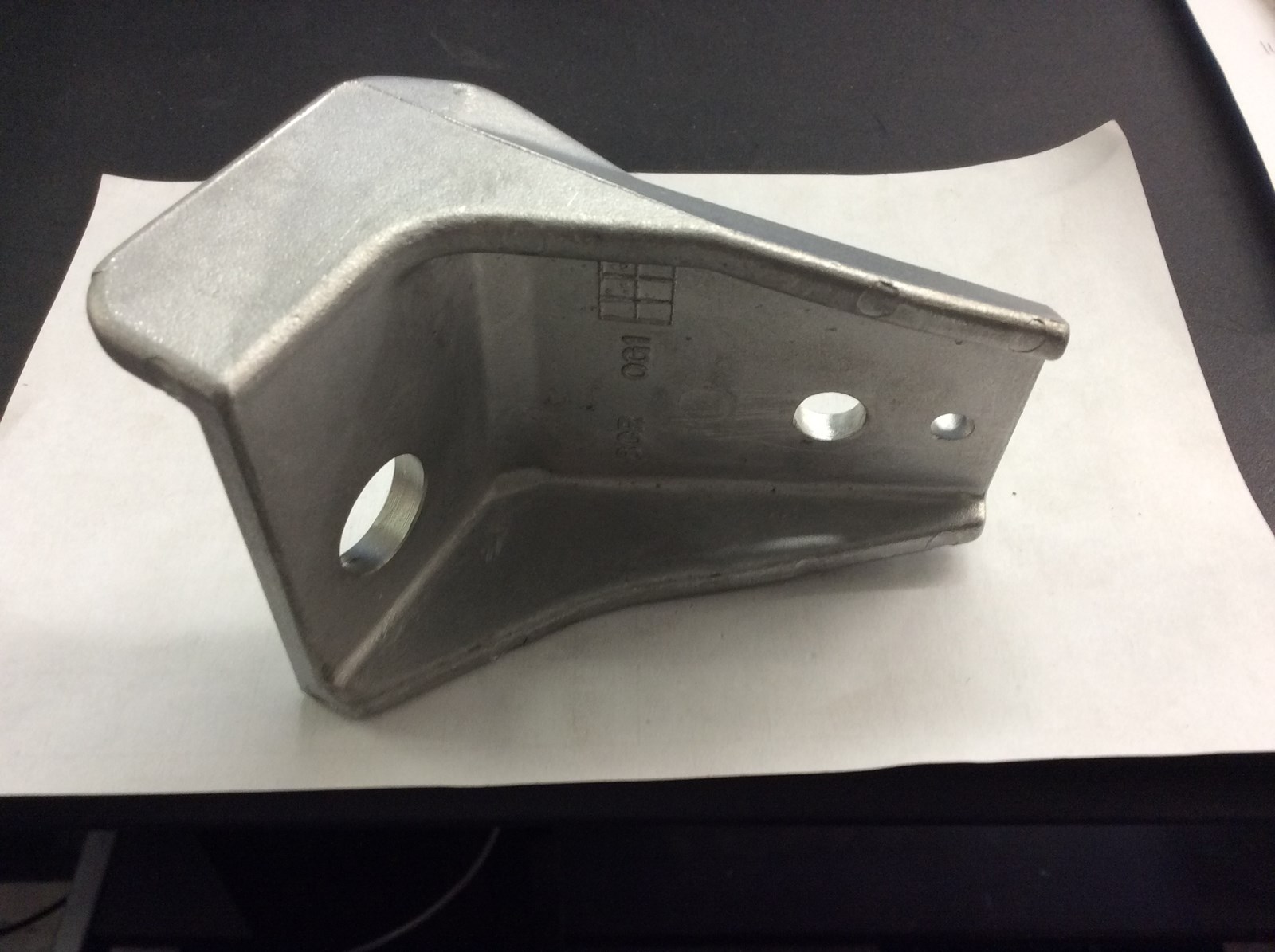 1997 Yamaha Lower Front Motor Mount Bracket - Image 3