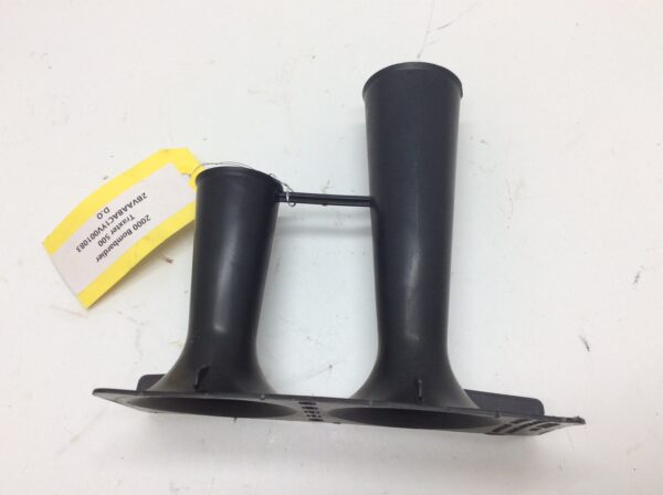2000 Bombardier Air Intake Tube - Image 4