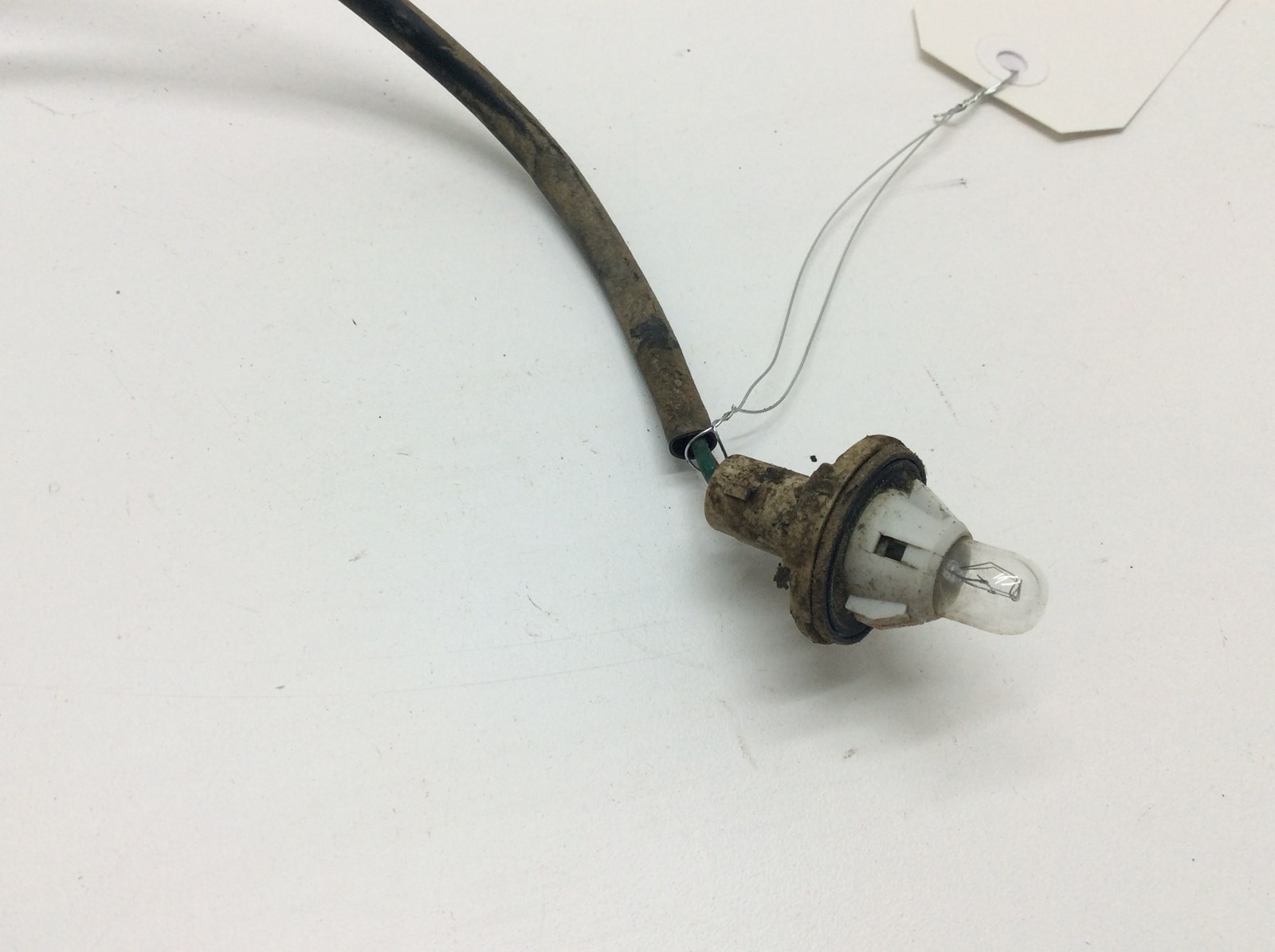 2001 Honda tail light socket - Image 2