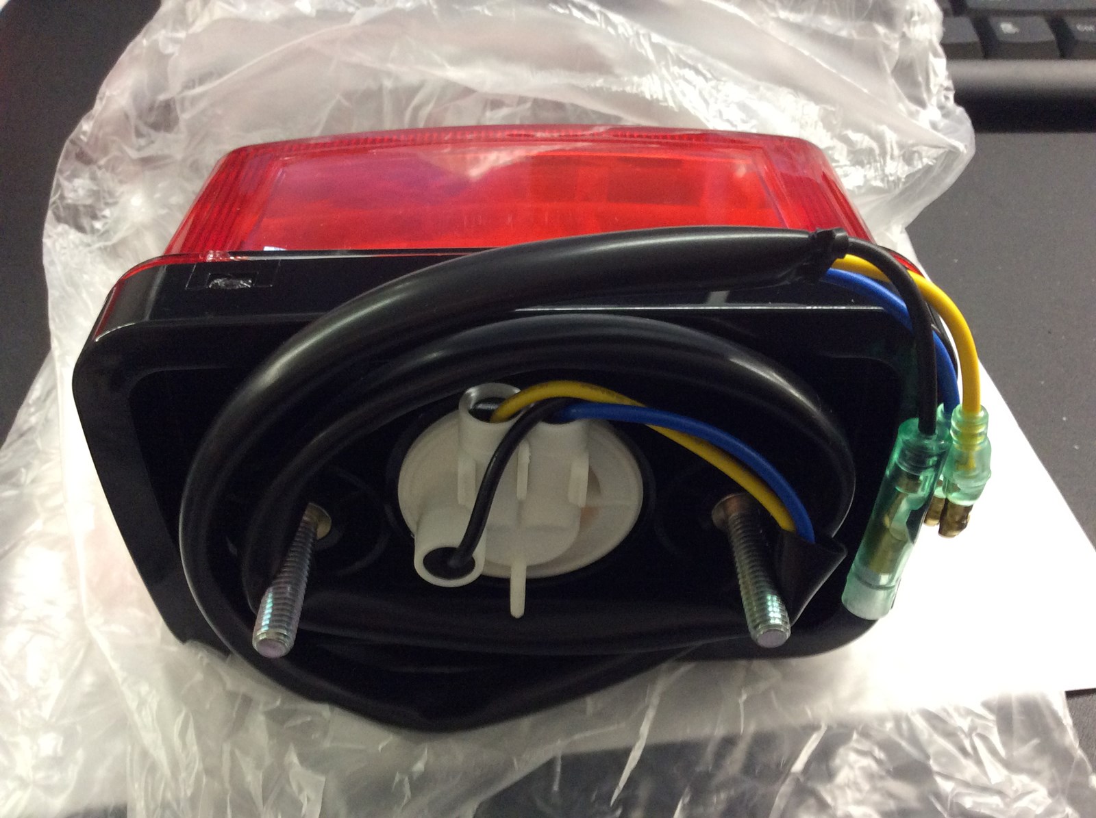 2002 Yamaha Taillight Assembly - Image 3