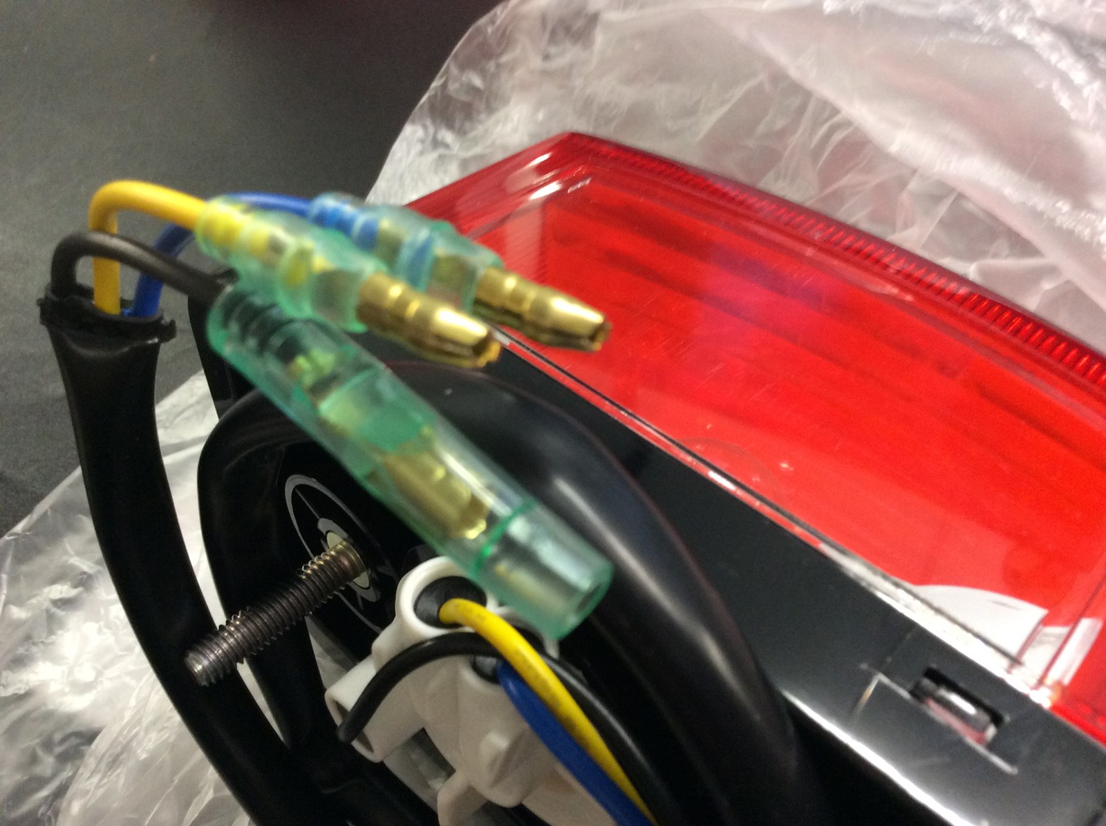 2002 Yamaha Taillight Assembly - Image 4