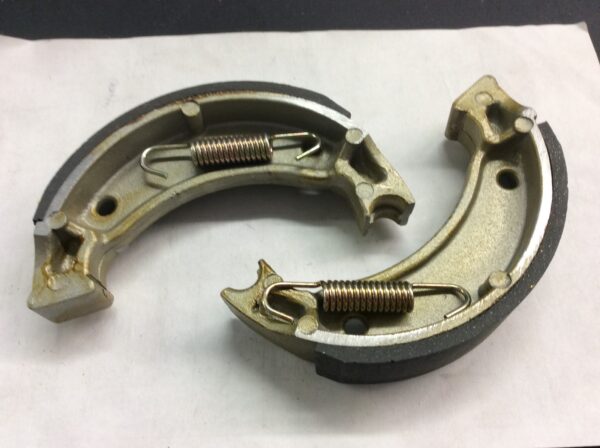 1992 Yamaha Brake Shoes - Image 2