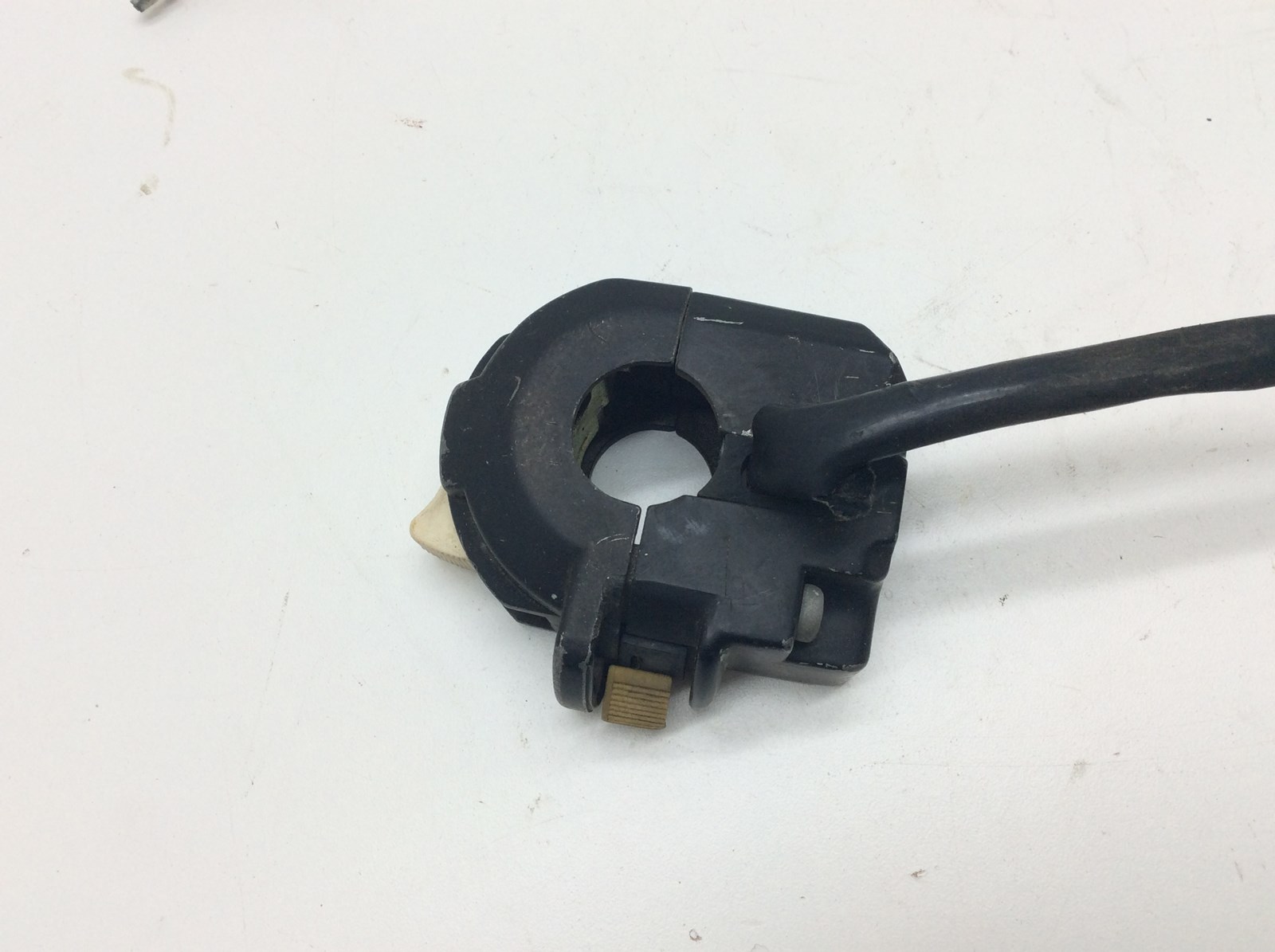 1984 Suzuki Left Switch Assembly - Image 3