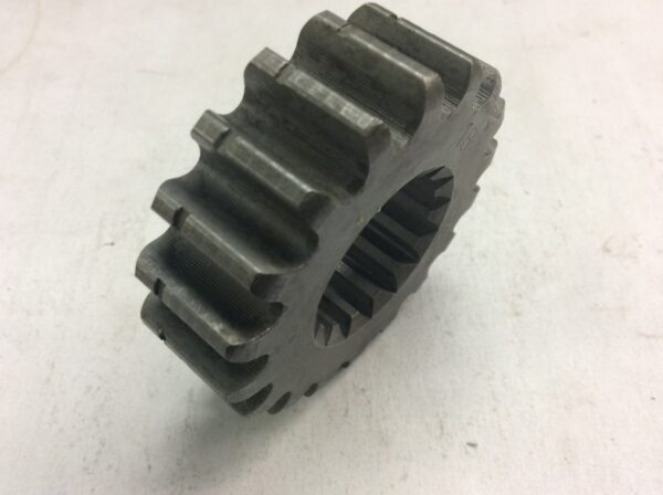1993 Yamaha Sprocket Drive Chain 18T - Image 4