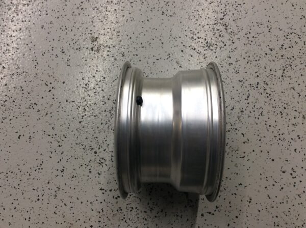 2015 Suzuki Rear Rim 12x7.5 - Image 4