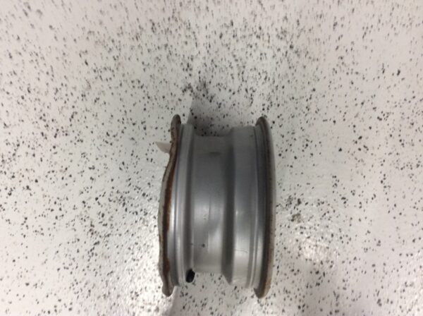 2005 Honda Front Rim 11x5.5 - Image 5